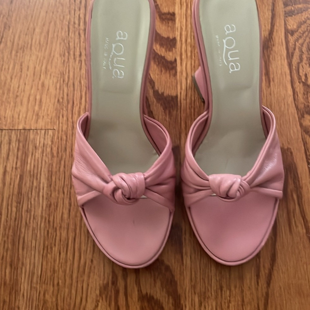 Aqua Women's Pink Knotted Mules